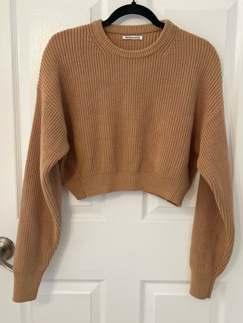 Reformation Cropped Crewneck Sweater in Camel Brown Small